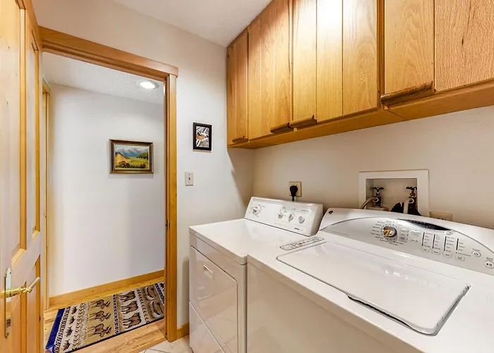 4412 Mackinaw *