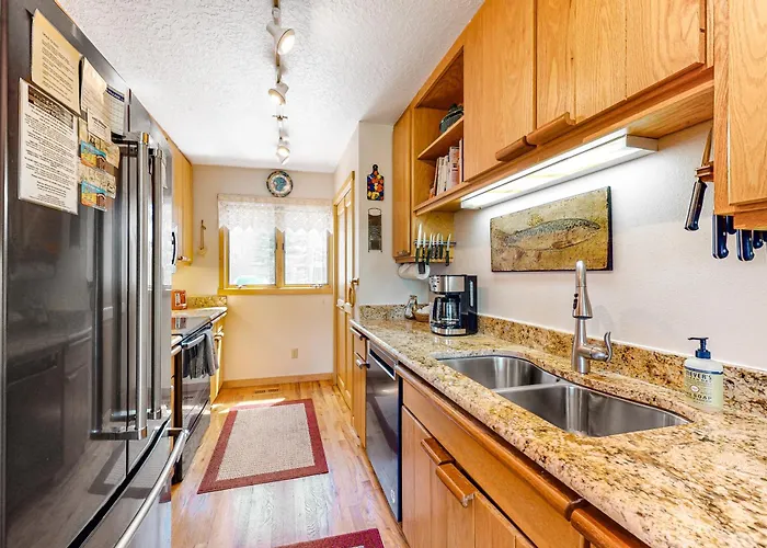 4412 Mackinaw
