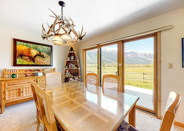 4412 Mackinaw Apartment *