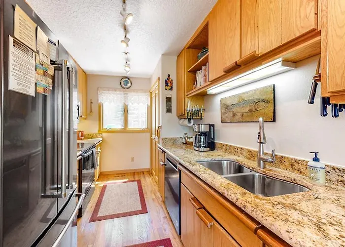 4412 Mackinaw Apartment *